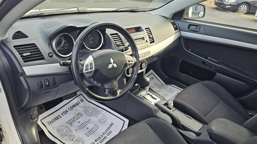 Mitsubishi Lancer photo 11