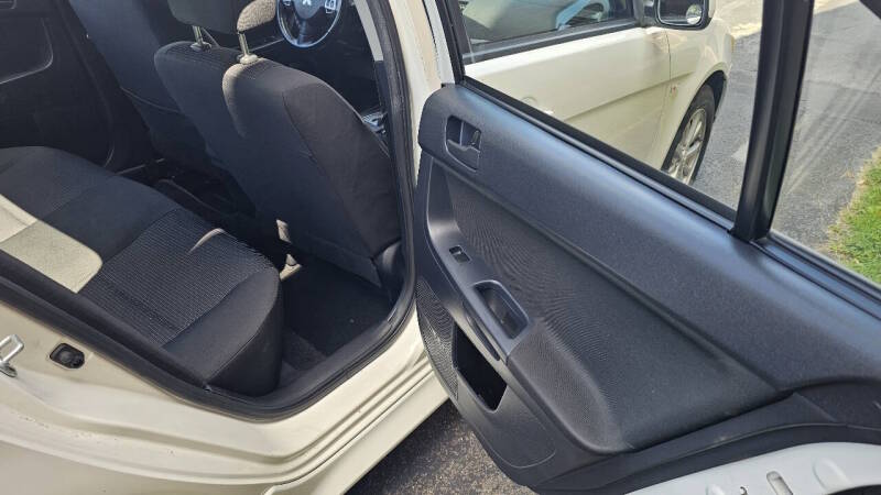 Mitsubishi Lancer for sale at Arcia Services — photo 16