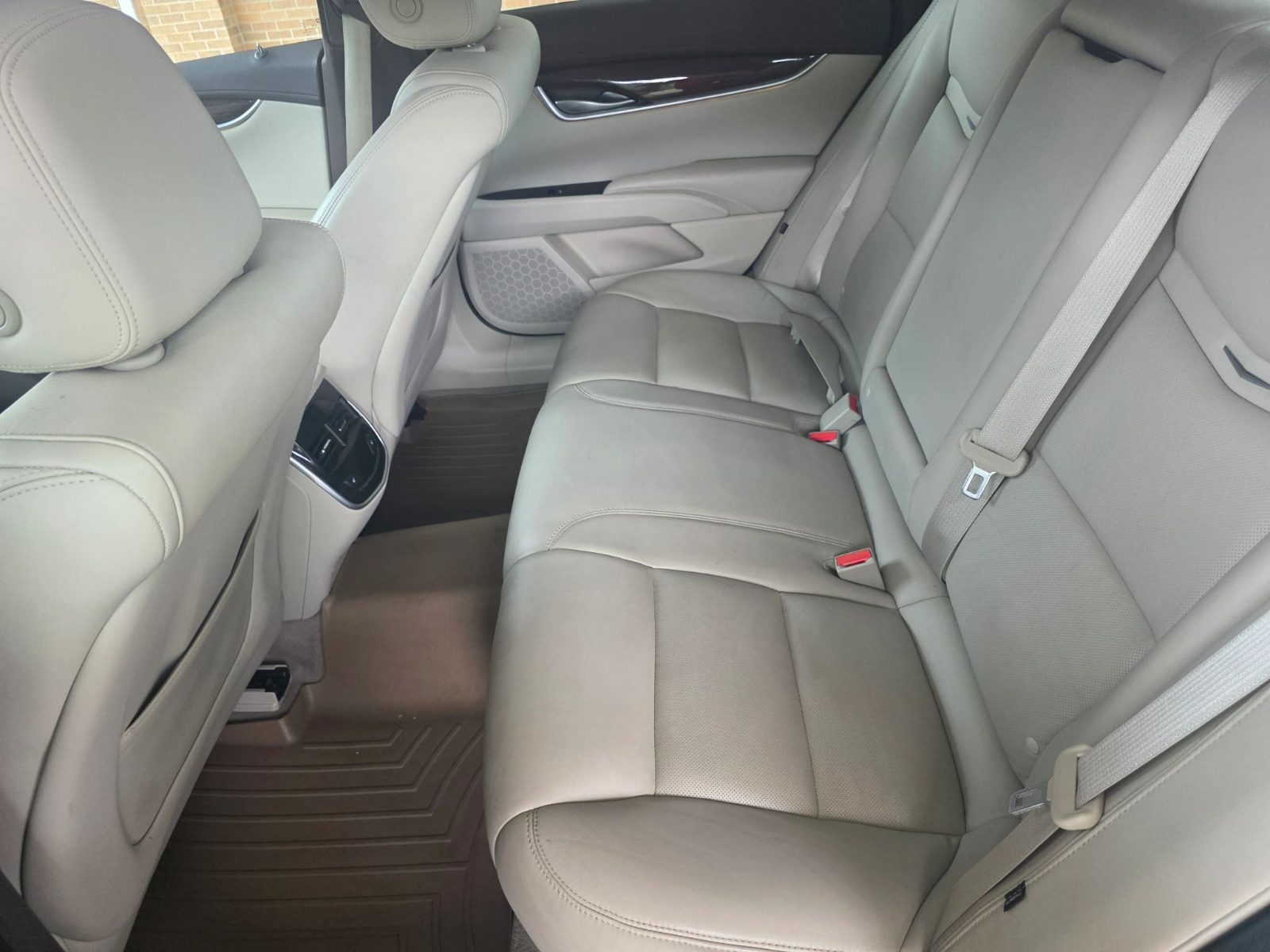 Cadillac Xts photo 11