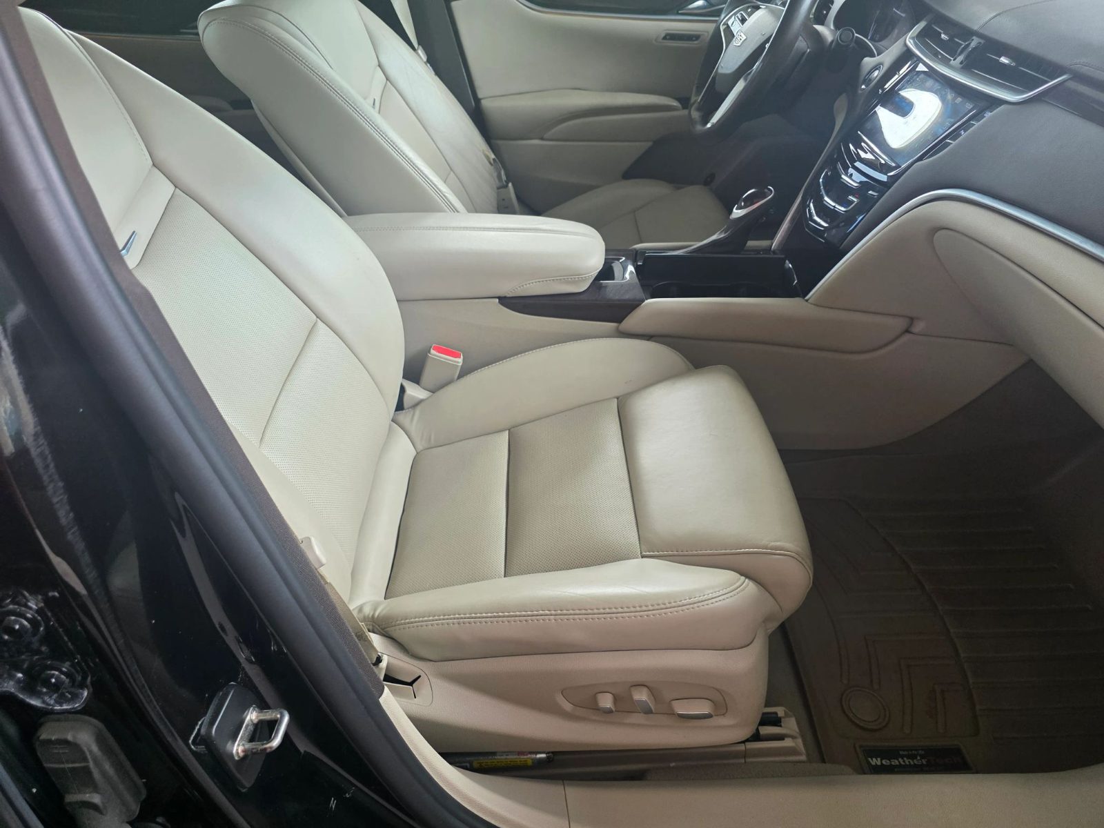 Cadillac Xts photo 15