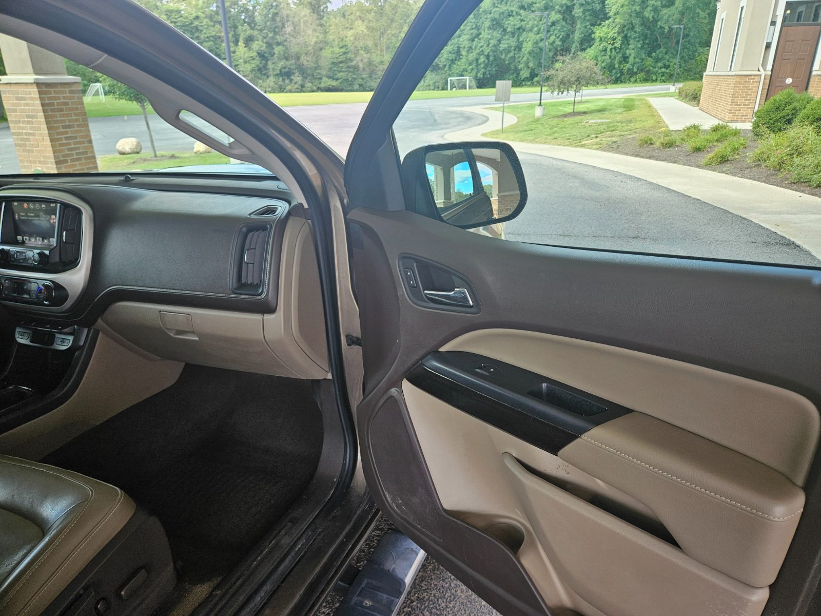 Gmc Canyon for sale at Chili Auto Outlet — photo 17