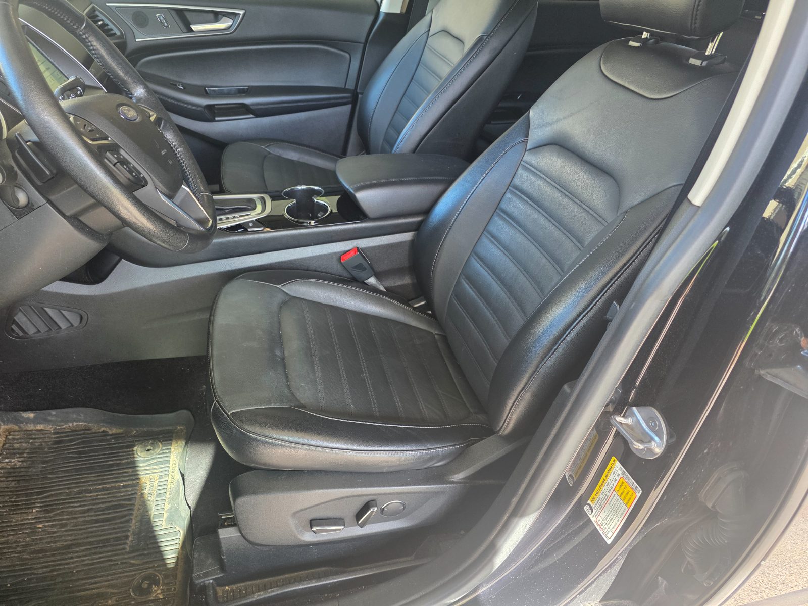 Ford Edge for sale at Chili Auto Outlet — photo 11