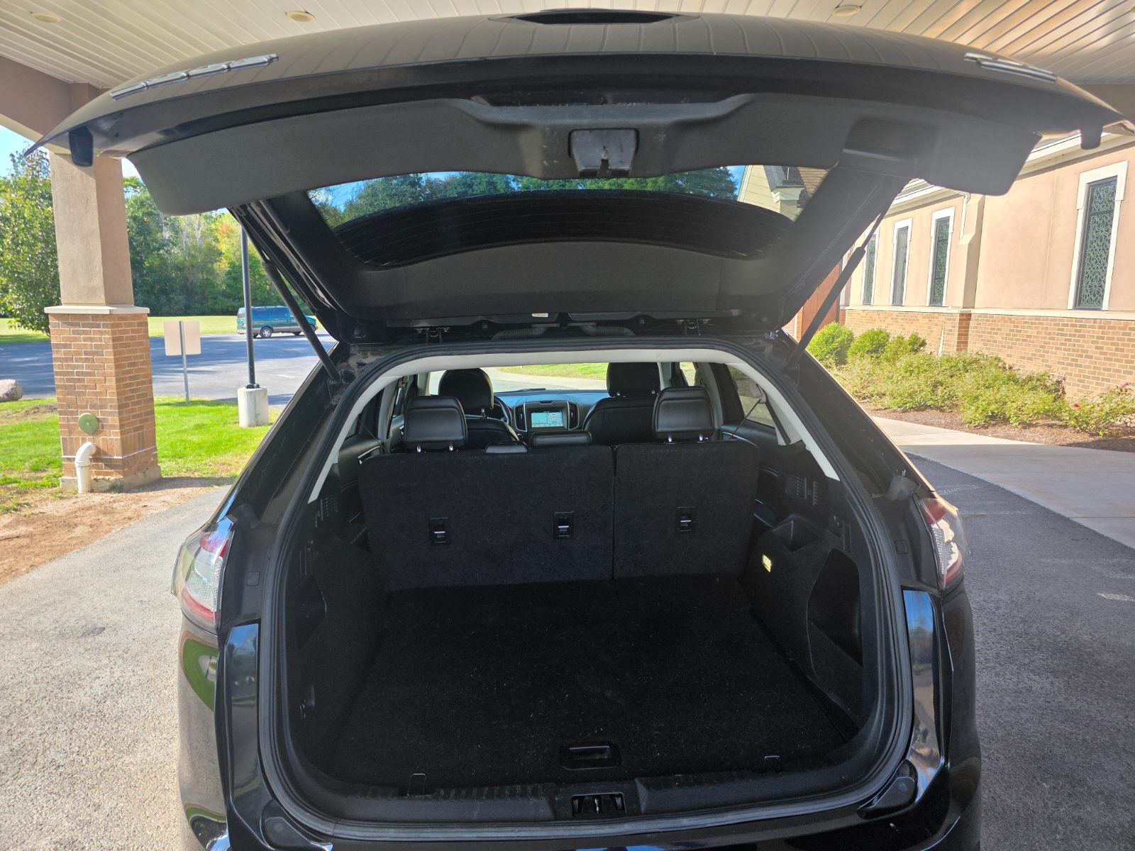Ford Edge for sale at Chili Auto Outlet — photo 14
