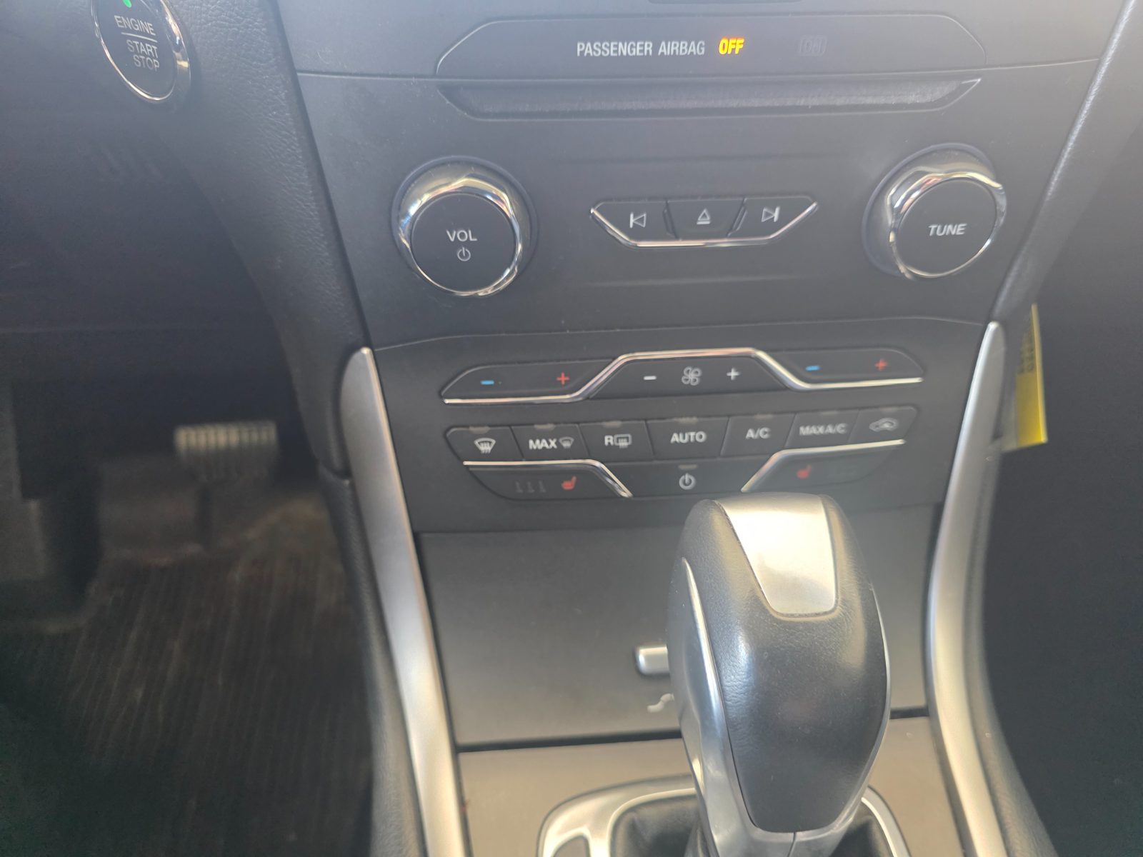 Ford Edge for sale at Chili Auto Outlet — photo 21