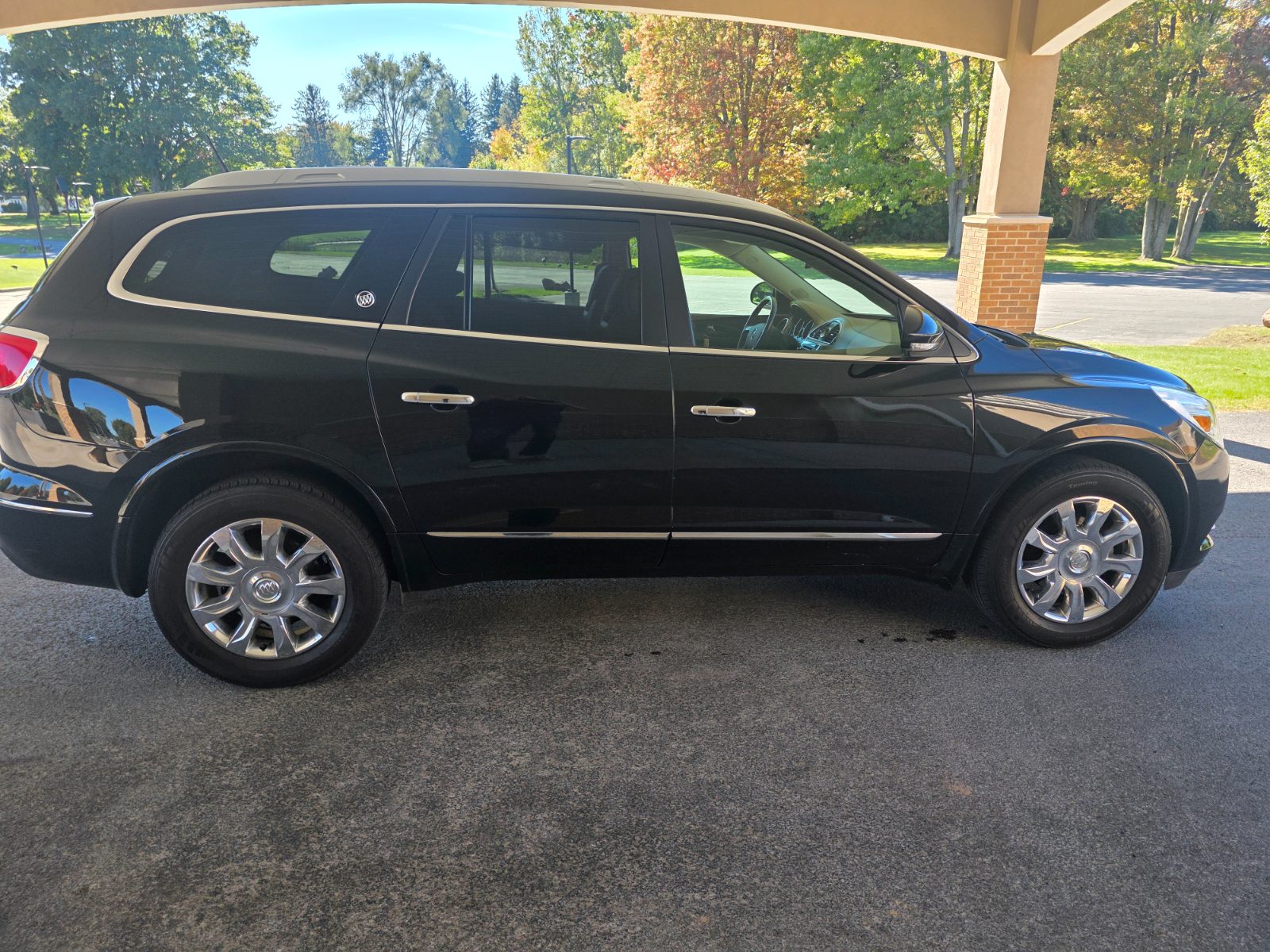 Buick Enclave for sale at Chili Auto Outlet — photo 6