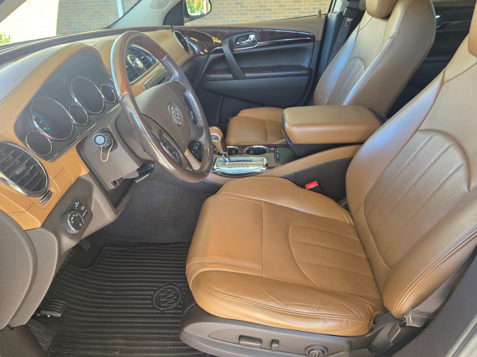 Buick Enclave for sale at Chili Auto Outlet — photo 10