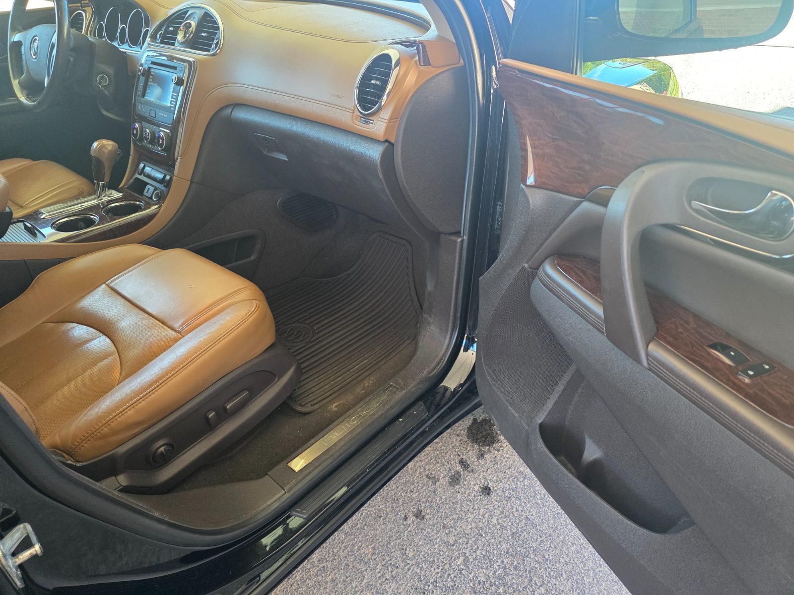 Buick Enclave for sale at Chili Auto Outlet — photo 17