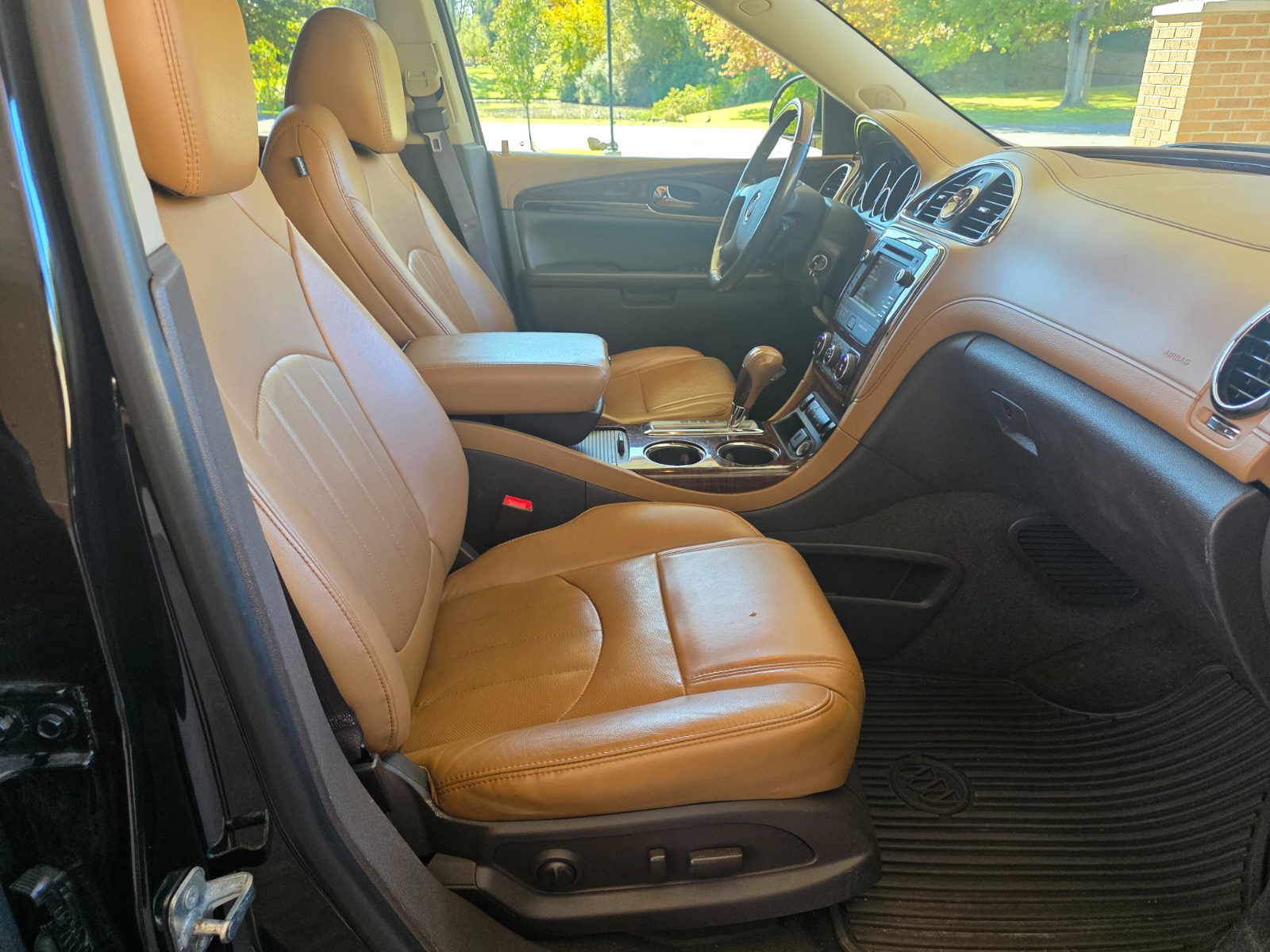 Buick Enclave for sale at Chili Auto Outlet — photo 18