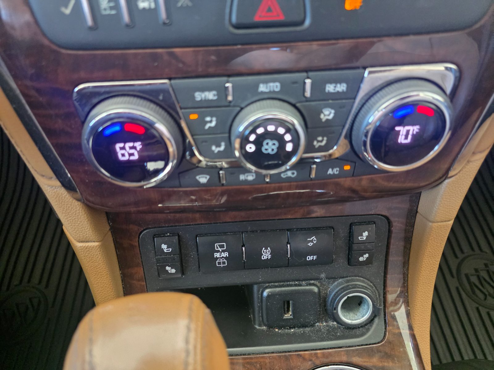 Buick Enclave for sale at Chili Auto Outlet — photo 20