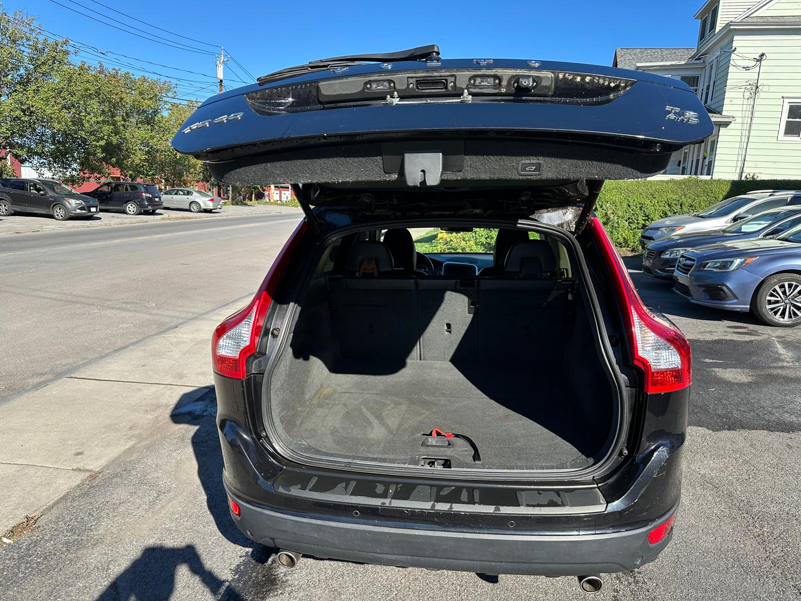 Volvo Xc60 for sale at Next Level Wholesale — photo 8