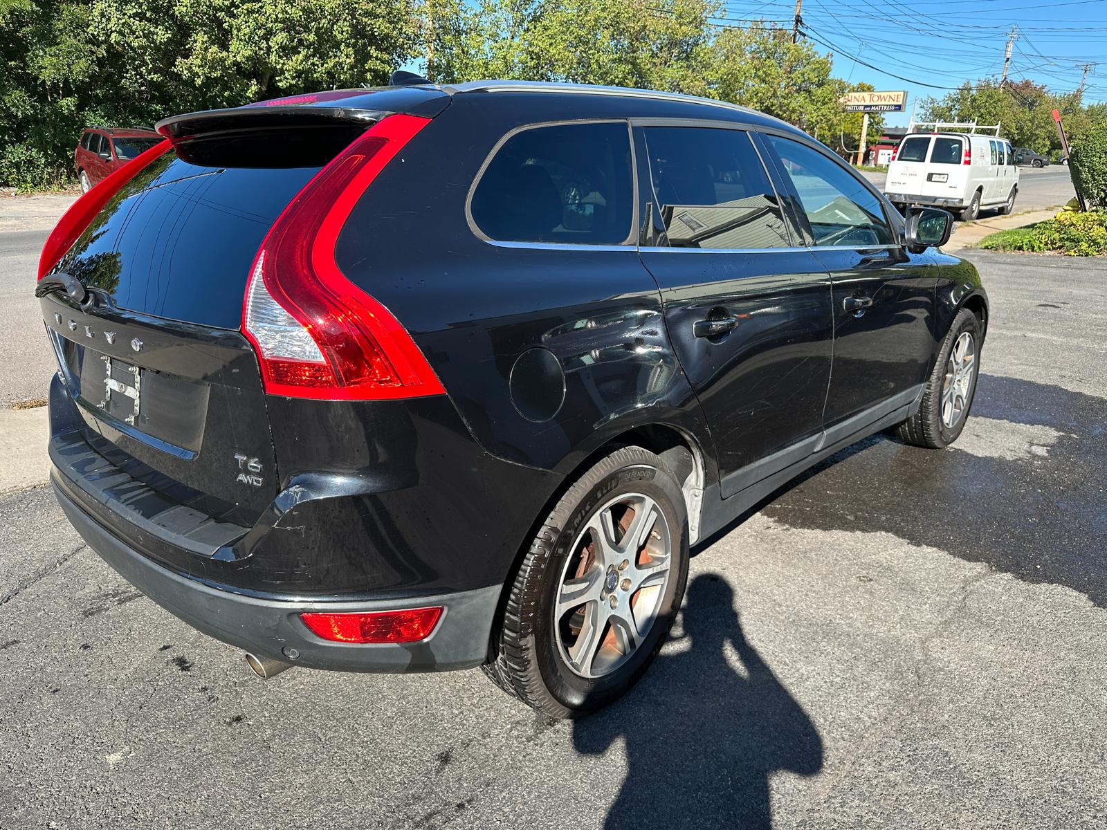 Volvo Xc60 for sale at Next Level Wholesale — photo 4
