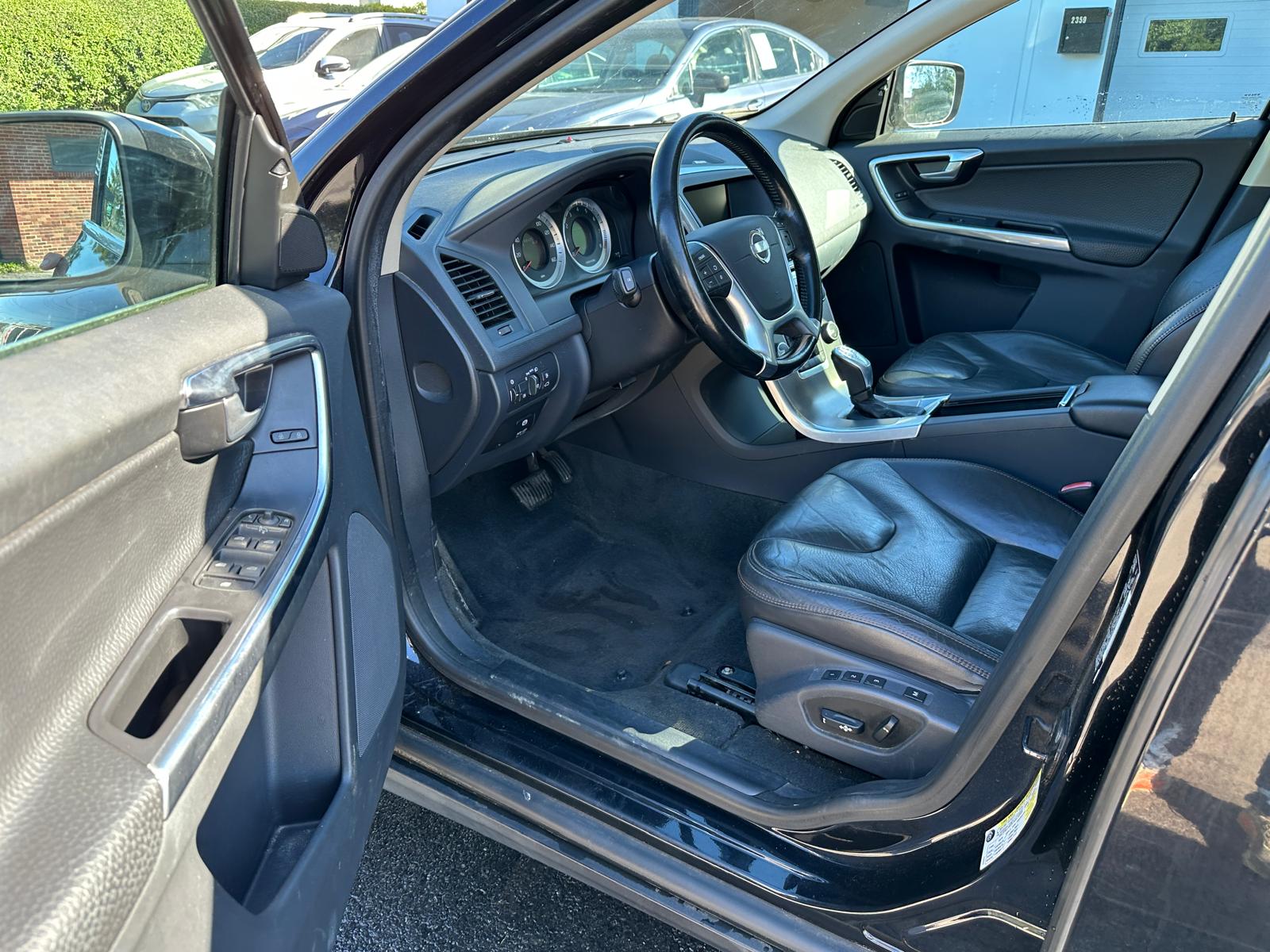 Volvo Xc60 for sale at Next Level Wholesale — photo 14
