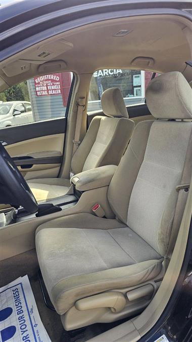 Honda Accord photo 12