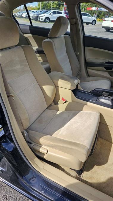 Honda Accord photo 18