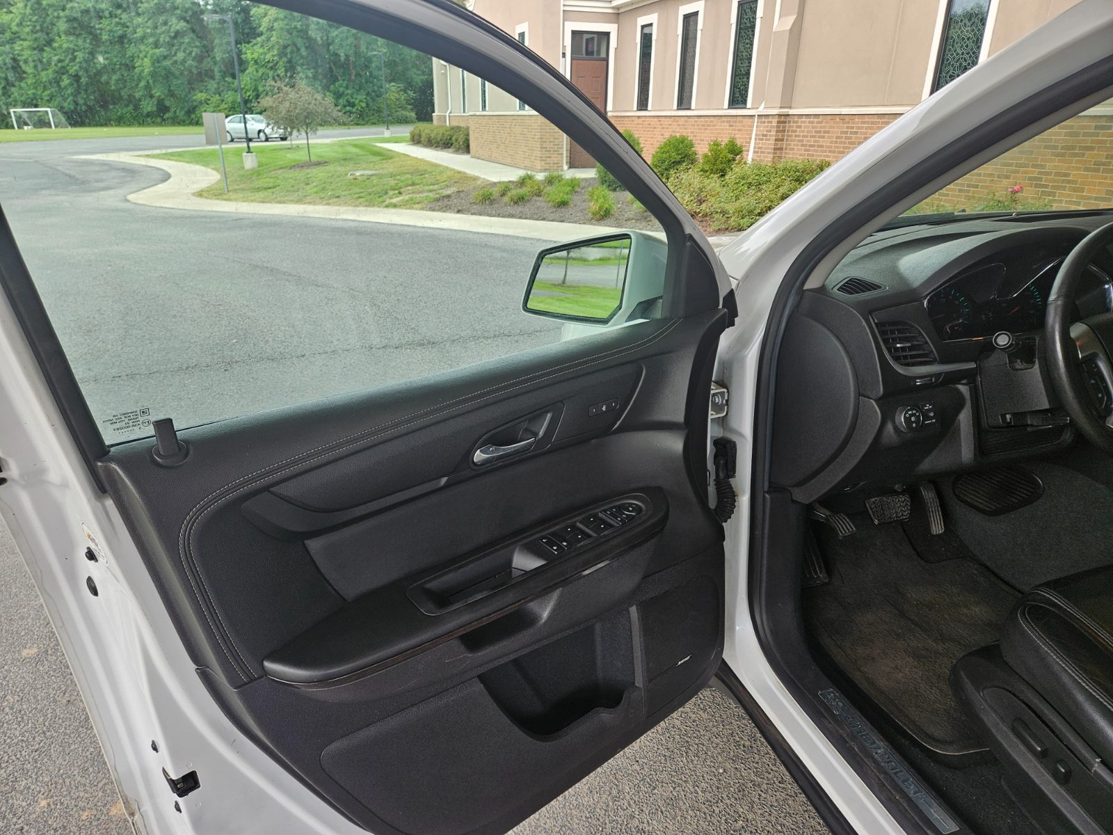 Chevrolet Traverse for sale at Chili Auto Outlet — photo 9