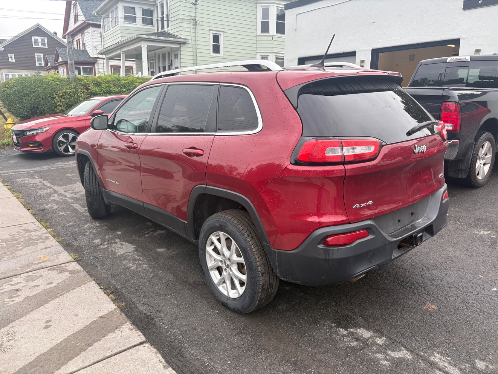 Jeep Cherokee photo 4