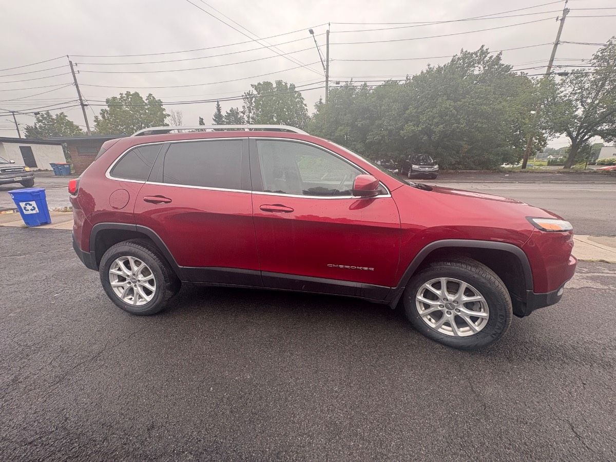 Jeep Cherokee photo 7