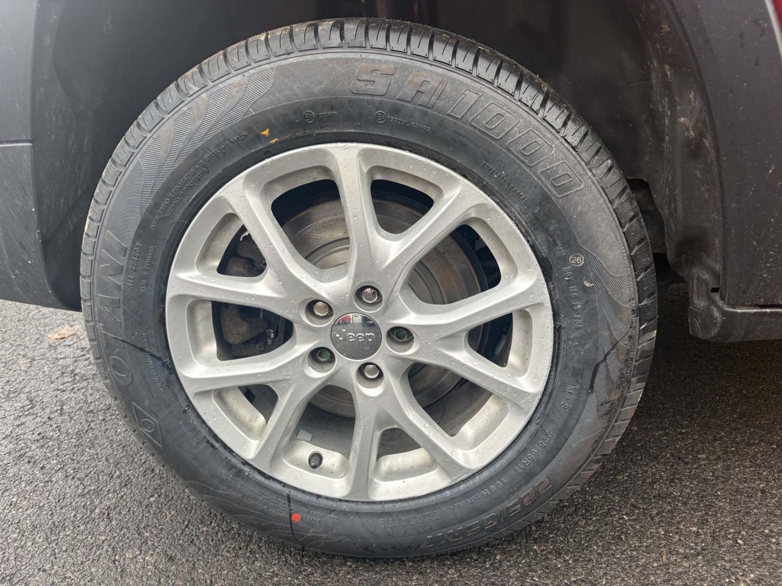 Jeep Cherokee photo 9