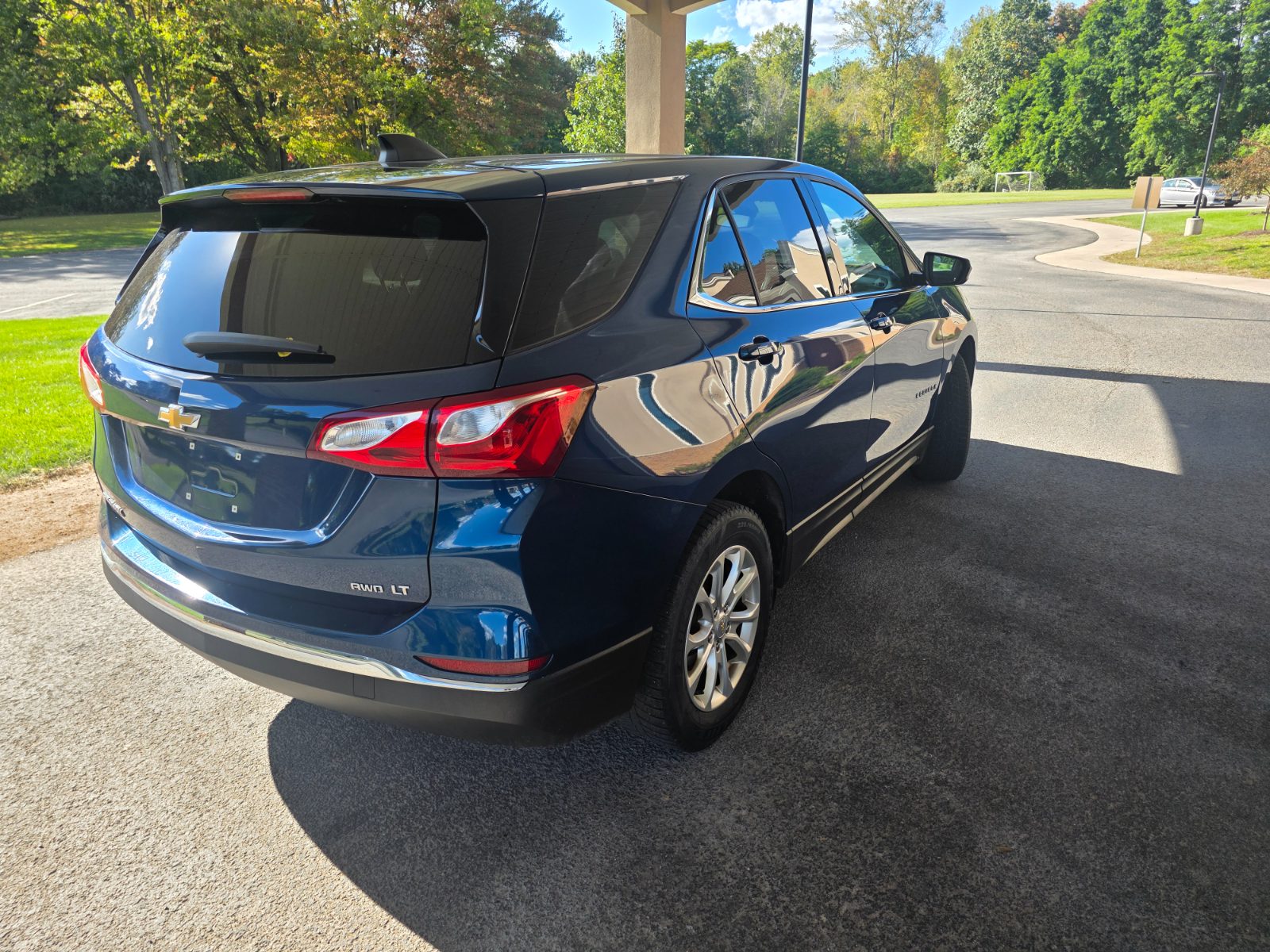 Chevrolet Equinox for sale at Chili Auto Outlet — photo 5