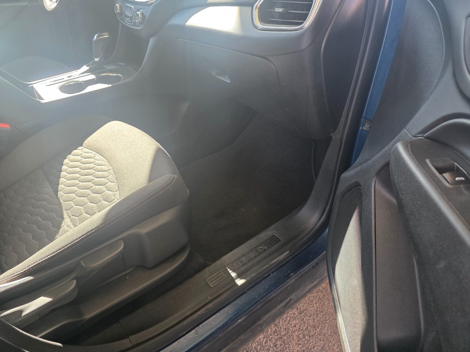 Chevrolet Equinox for sale at Chili Auto Outlet — photo 16