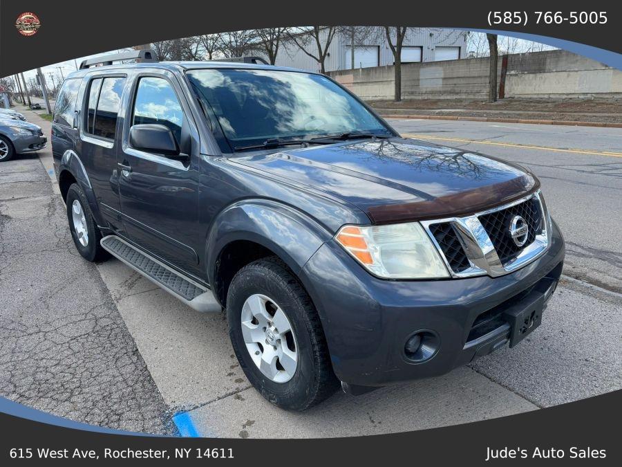 Nissan Pathfinder photo 3