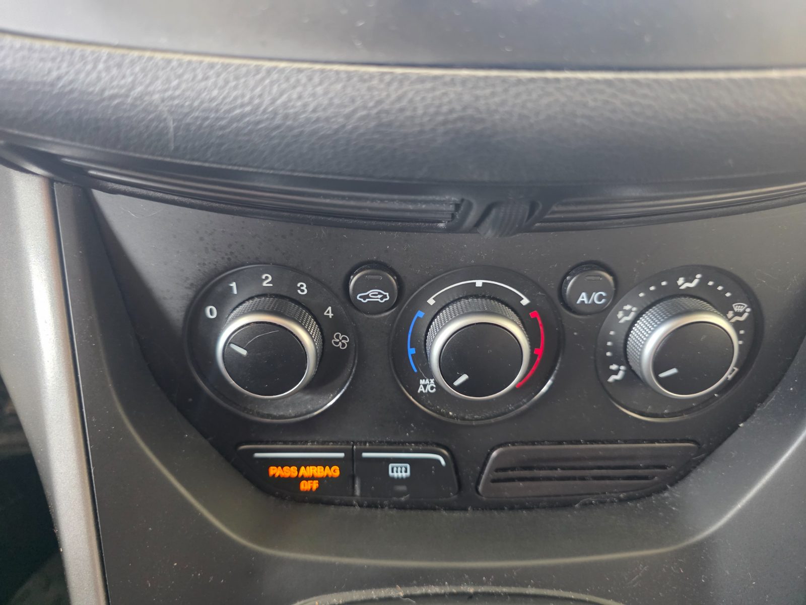 Ford Escape for sale at Chili Auto Outlet — photo 21