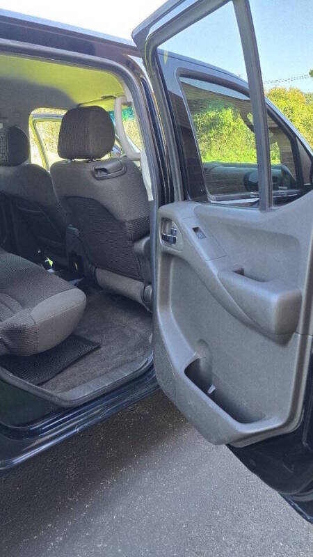 Nissan Frontier for sale at Arcia Services — photo 21