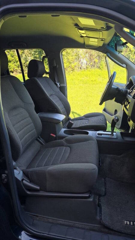 Nissan Frontier for sale at Arcia Services — photo 25