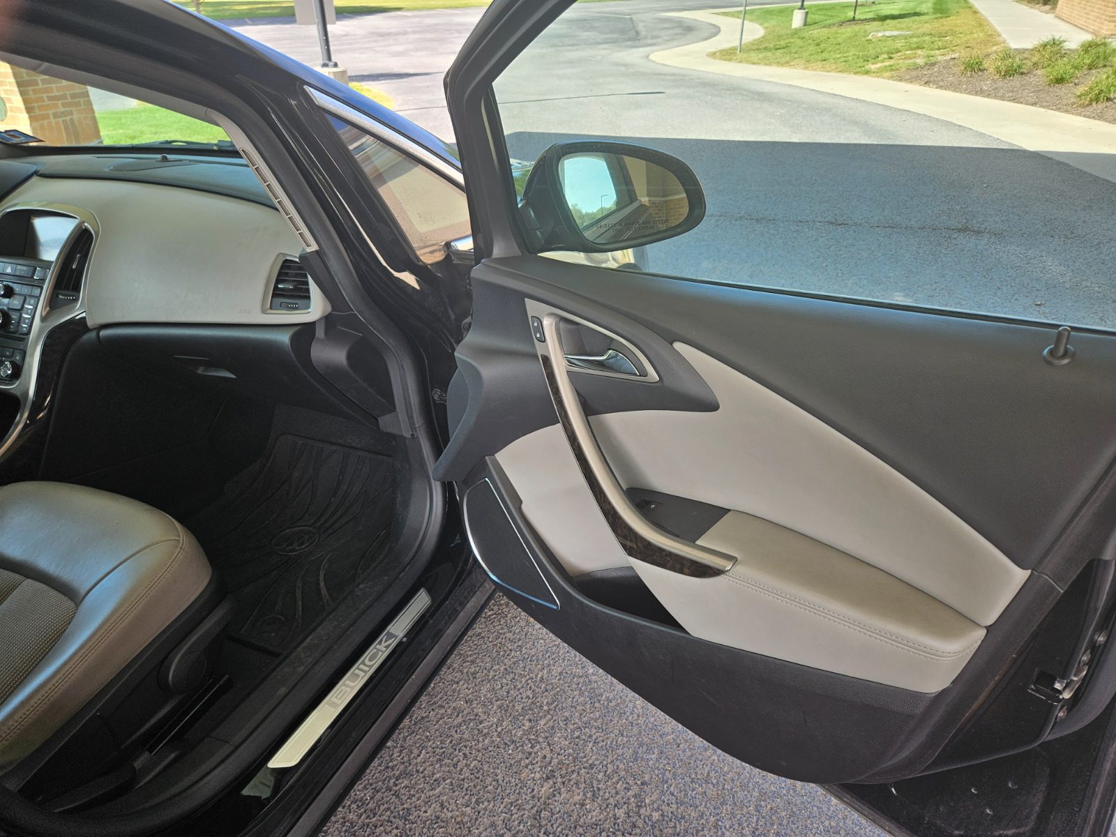 Buick Verano for sale at Chili Auto Outlet — photo 17
