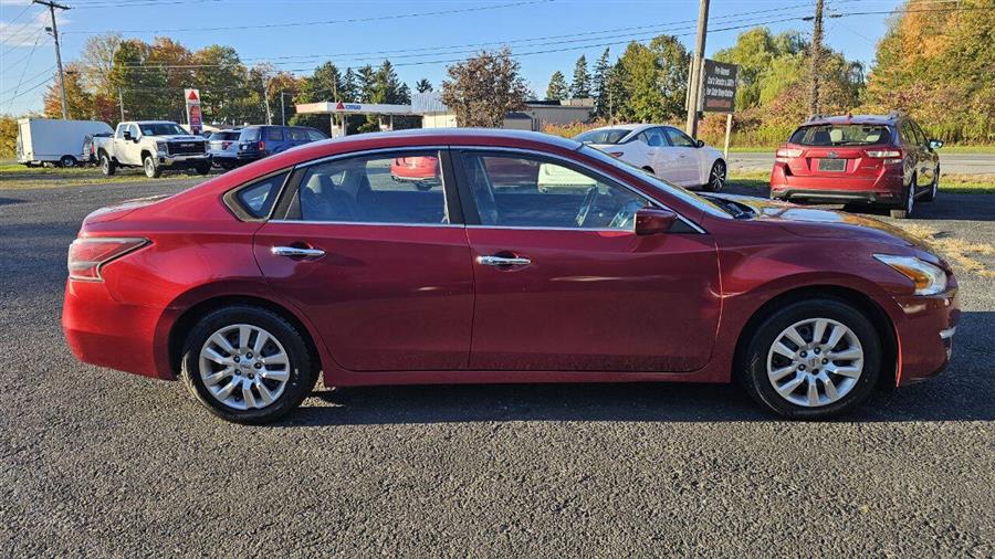 Nissan Altima photo 4