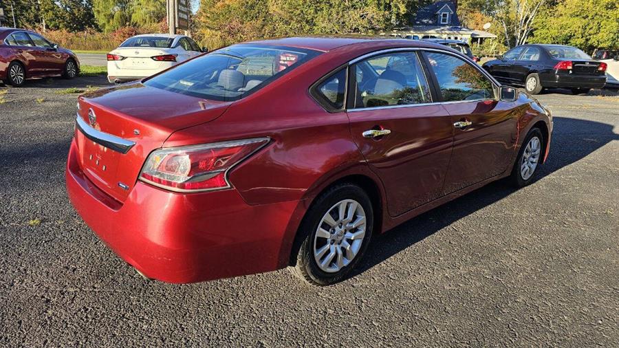 Nissan Altima photo 5