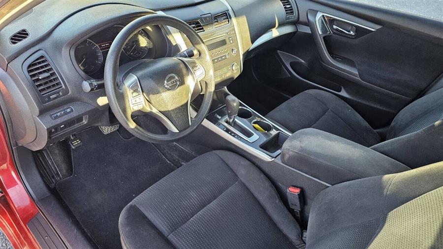 Nissan Altima photo 10
