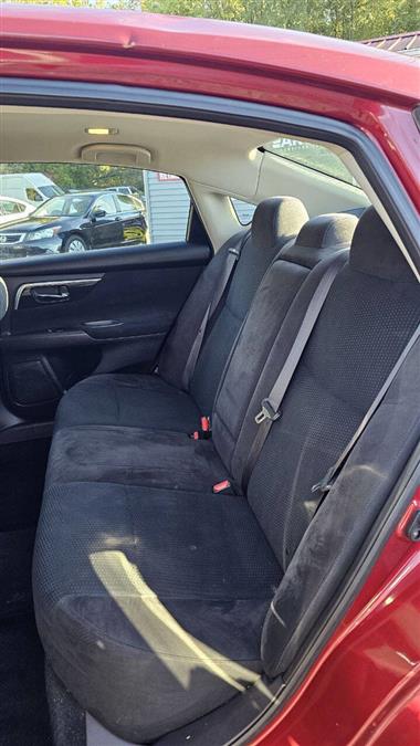 Nissan Altima photo 15