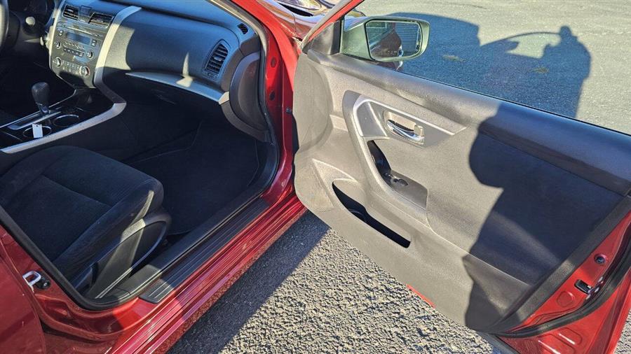 Nissan Altima photo 19