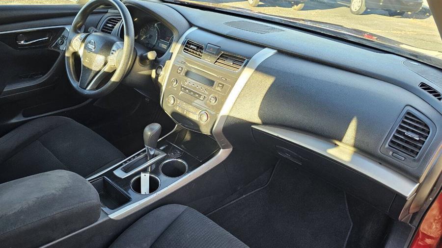 Nissan Altima photo 20