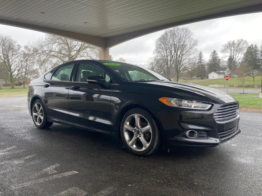 Ford Fusion photo 3