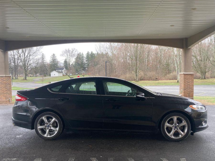 Ford Fusion photo 4