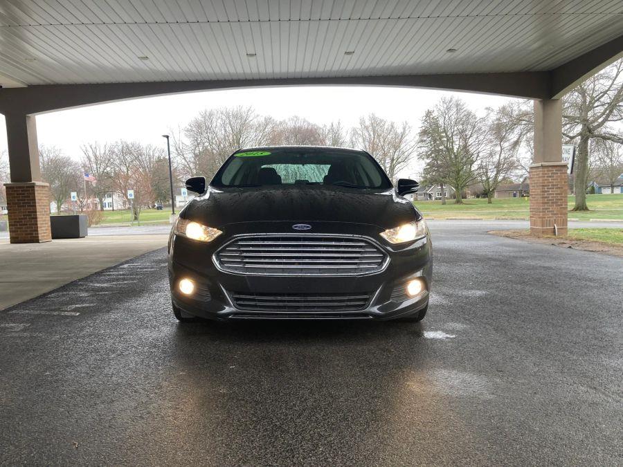 Ford Fusion photo 16