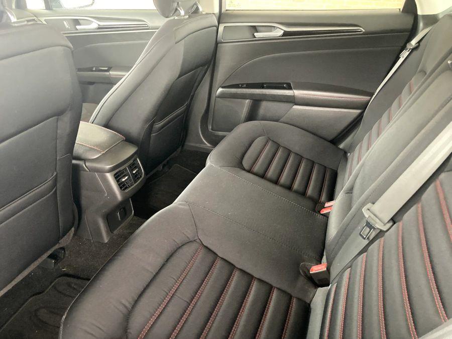 Ford Fusion photo 22