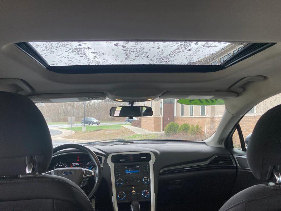 Ford Fusion photo 23