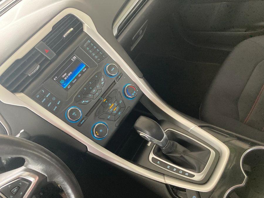 Ford Fusion photo 28