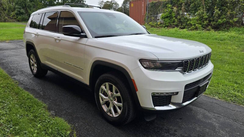 Jeep Grand Cherokee L for sale at Arcia Services — photo 3