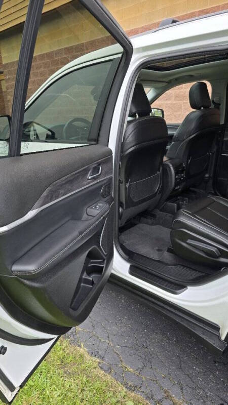 Jeep Grand Cherokee L for sale at Arcia Services — photo 13