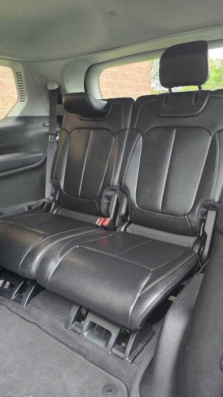 Jeep Grand Cherokee L for sale at Arcia Services — photo 16