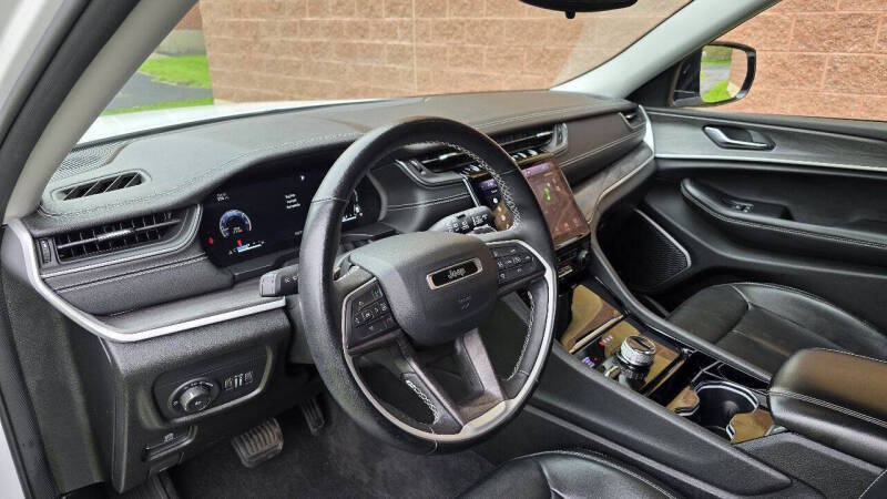 Jeep Grand Cherokee L for sale at Arcia Services — photo 11