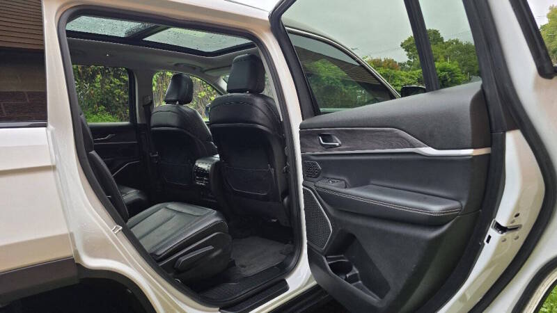 Jeep Grand Cherokee L for sale at Arcia Services — photo 21