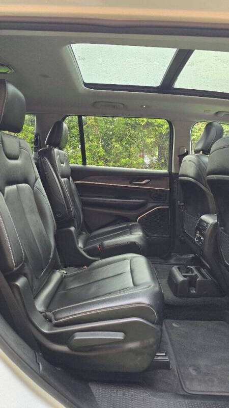 Jeep Grand Cherokee L for sale at Arcia Services — photo 19