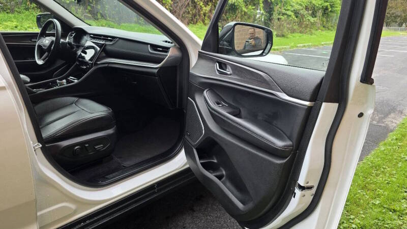 Jeep Grand Cherokee L for sale at Arcia Services — photo 20