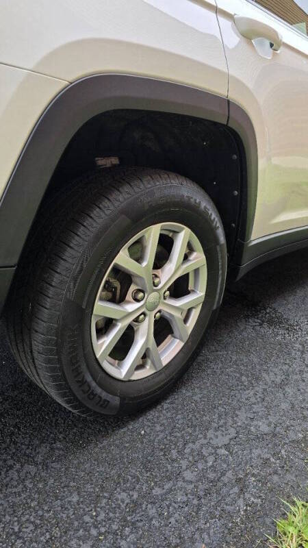 Jeep Grand Cherokee L for sale at Arcia Services — photo 25
