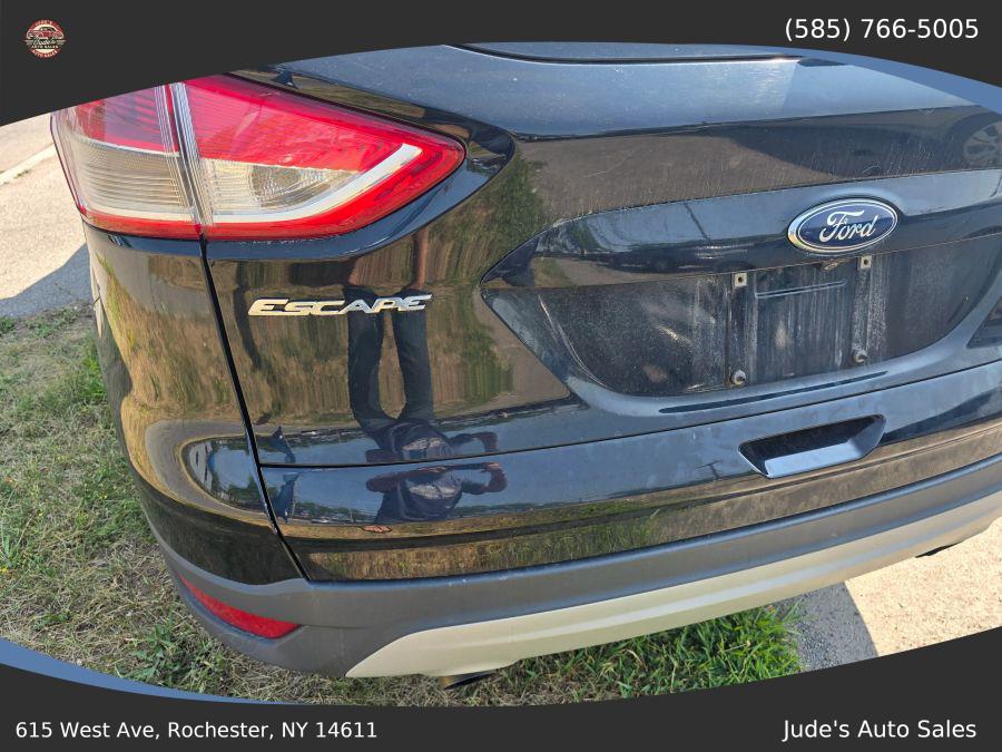Ford Escape photo 7